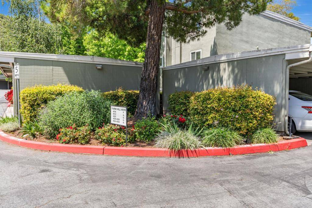 Redwood City, CA 94061,4016 Farm Hill BLVD #207