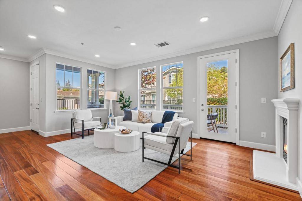 Belmont, CA 94002,800 Live Oak WAY #802