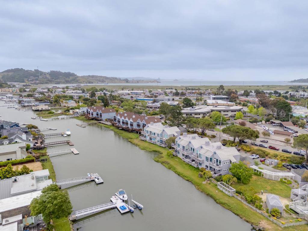 Corte Madera, CA 94925,100 Lucky DR #105