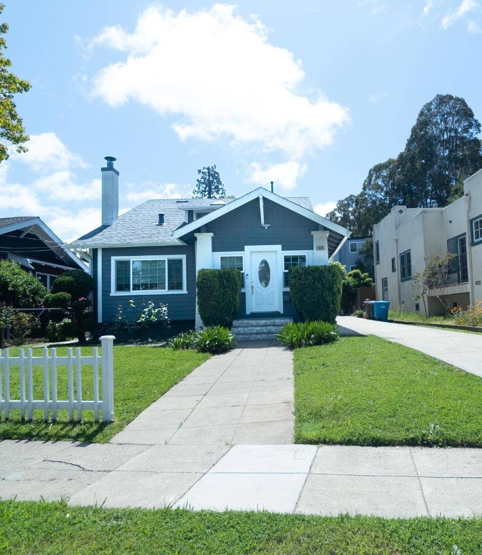1435 Edgehill DR, Burlingame, CA 94010
