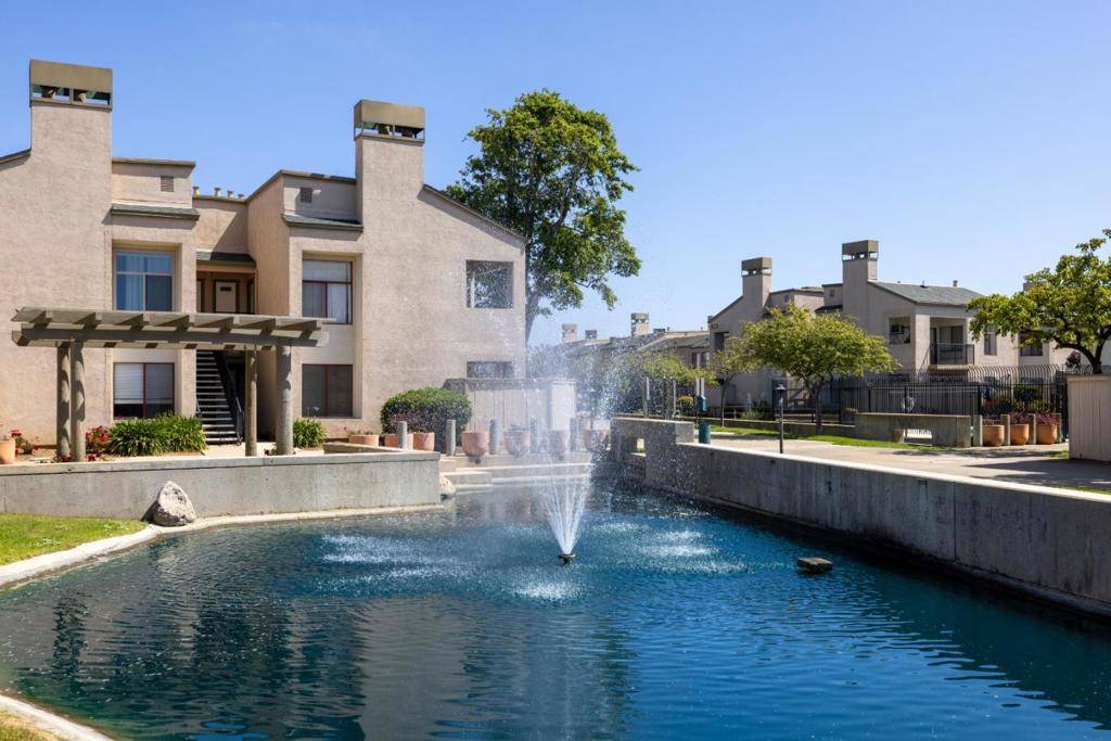 2394 N Main ST #B, Salinas, CA 93906