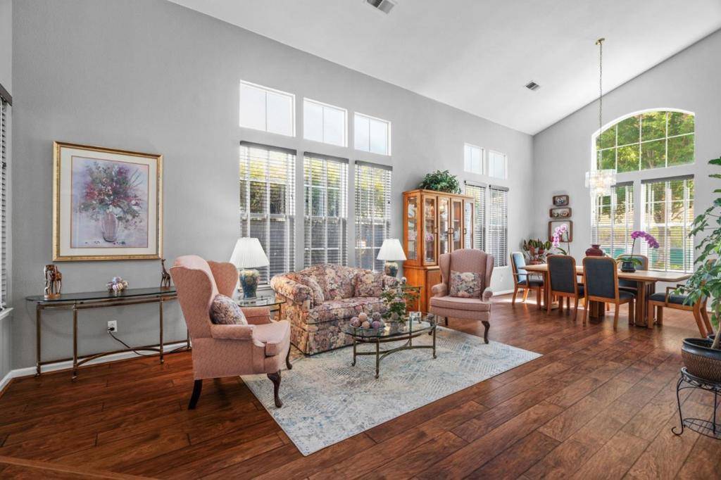 Gilroy, CA 95020,1656 Valley Oaks DR