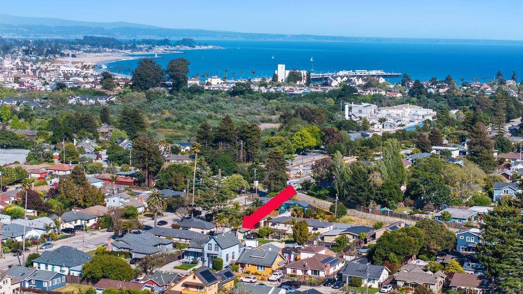 Santa Cruz, CA 95060,148 Mason ST