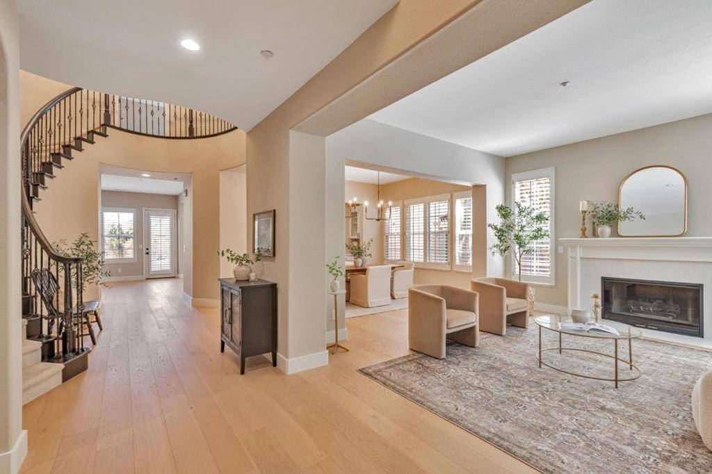 Gilroy, CA 95020,2892 Birkdale CT