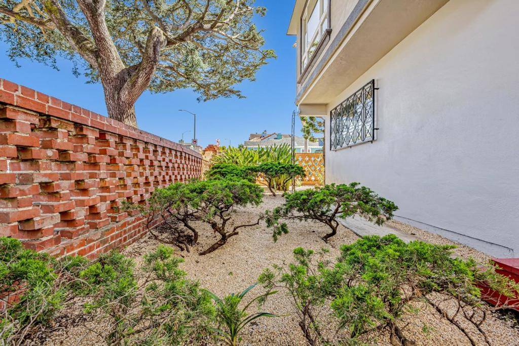 San Francisco, CA 94116,2310 Wawona ST