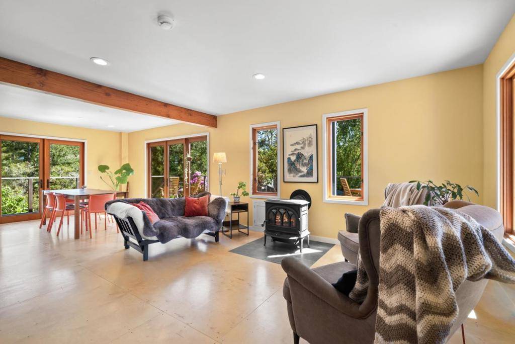 Santa Cruz, CA 95060,280 Azalea LN