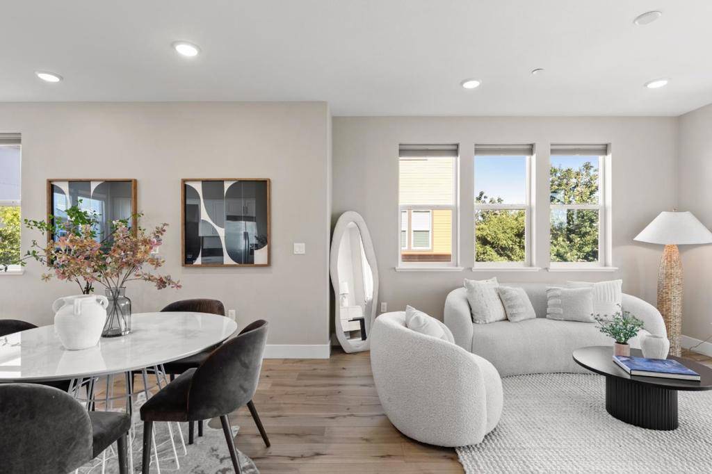 Sunnyvale, CA 94085,880 E Duane AVE #1