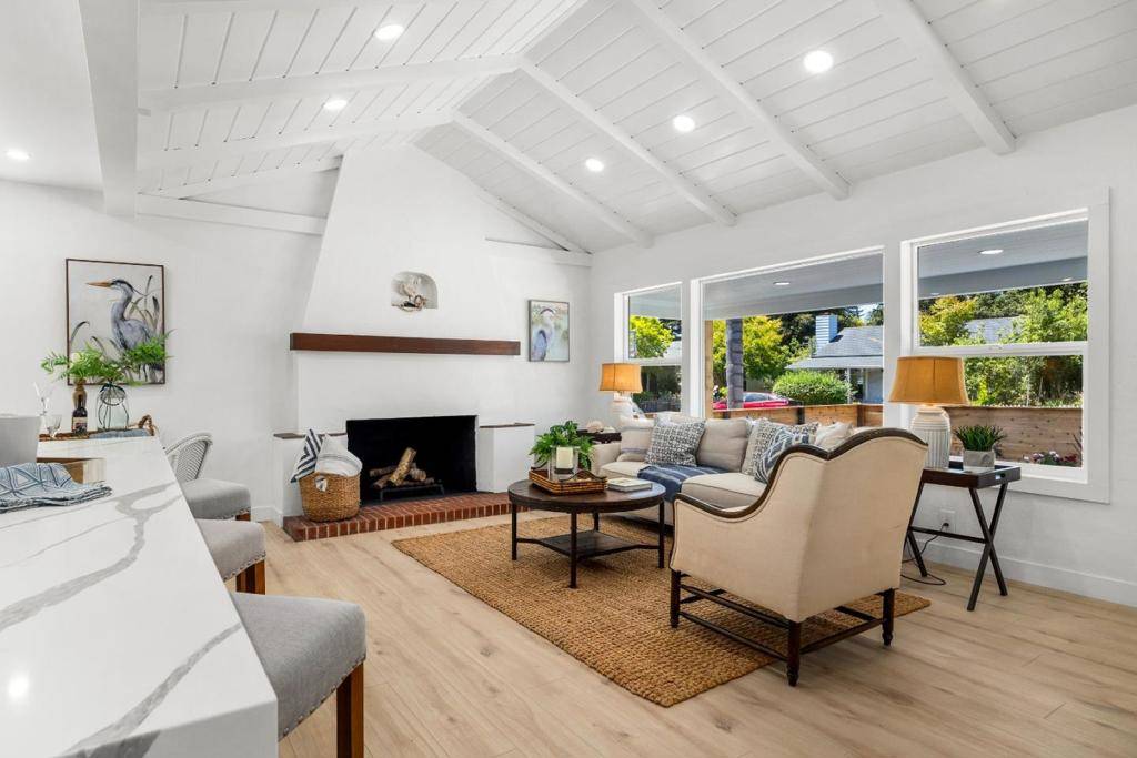 Santa Cruz, CA 95060,148 Reed WAY