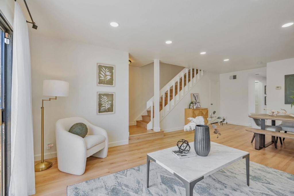 Foster City, CA 94404,843 Juno LN
