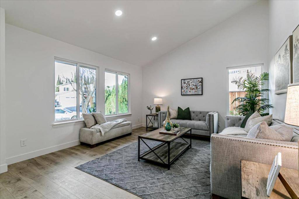 San Jose, CA 95111,414 Gwinn CT