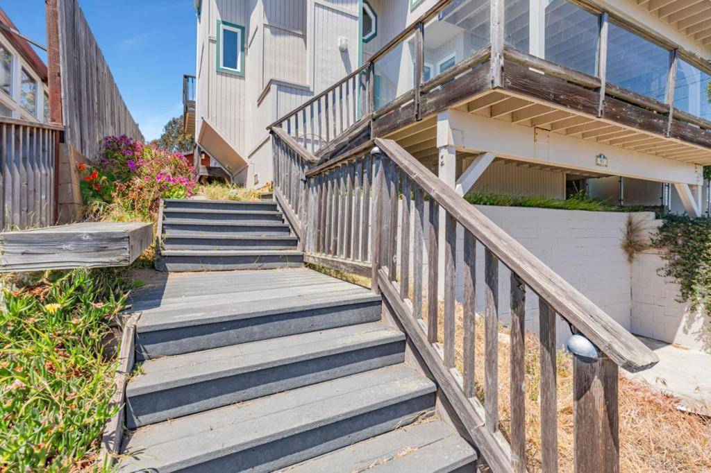Watsonville, CA 95076,51 Sunset DR