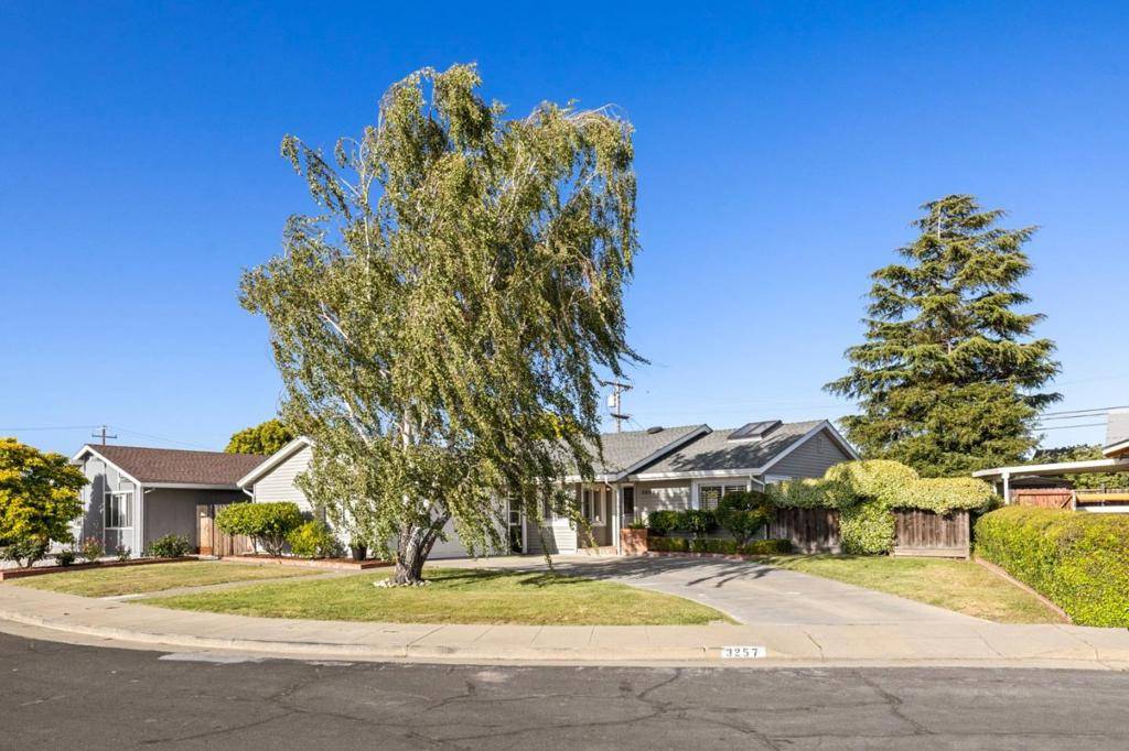 San Mateo, CA 94403,3257 Llano ST