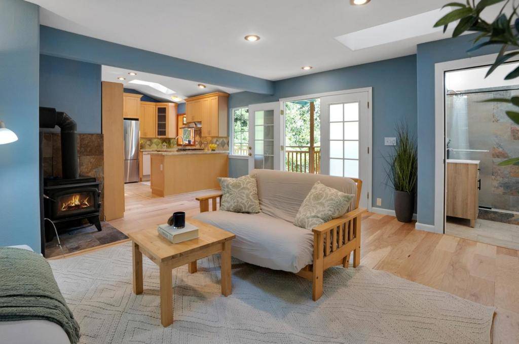 Brookdale, CA 95007,895 Forest WAY