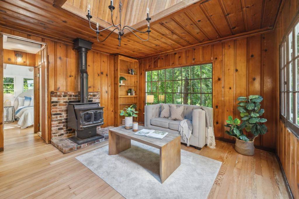 Santa Cruz, CA 95060,235 Creekside LN