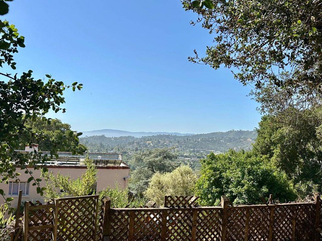 Belmont, CA 94002,1920 Oak Knoll DR