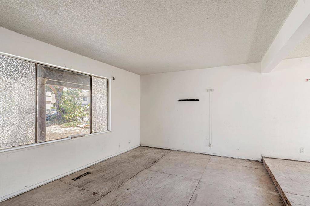 San Jose, CA 95148,3047 Rollingwood CT