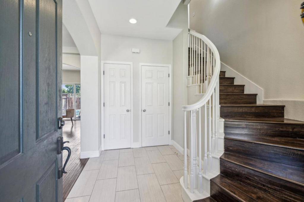 San Jose, CA 95123,5588 Cedar Garden CT