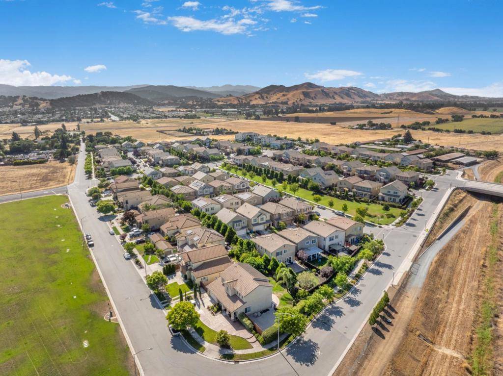 Gilroy, CA 95020,250 Robin Place