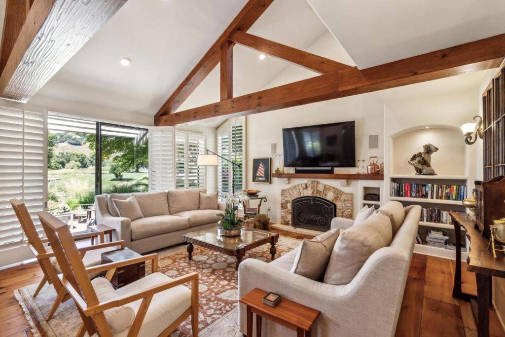 Carmel, CA 93923,9546 Maple CT