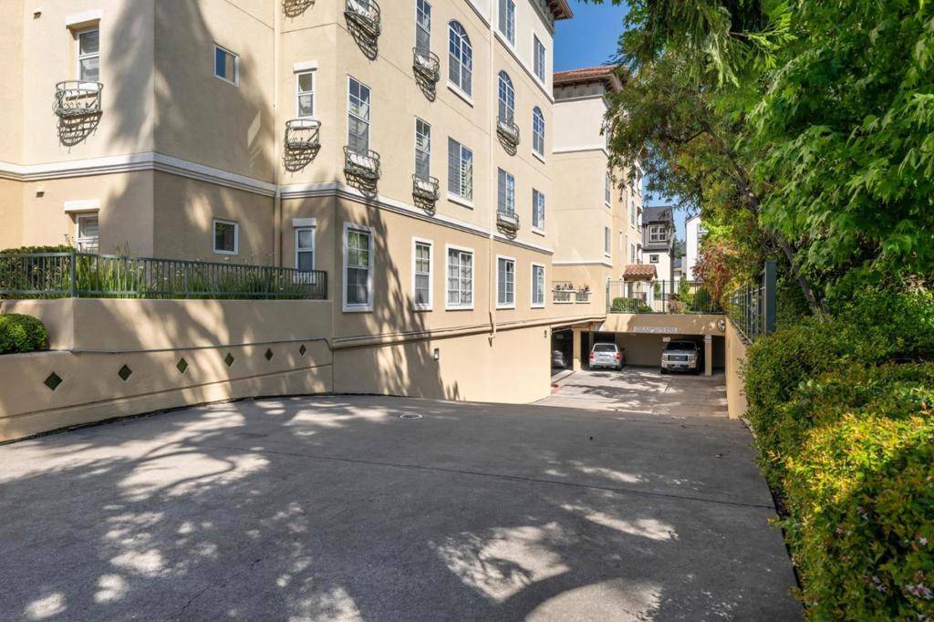San Mateo, CA 94401,111 Saint Matthews AVE #205