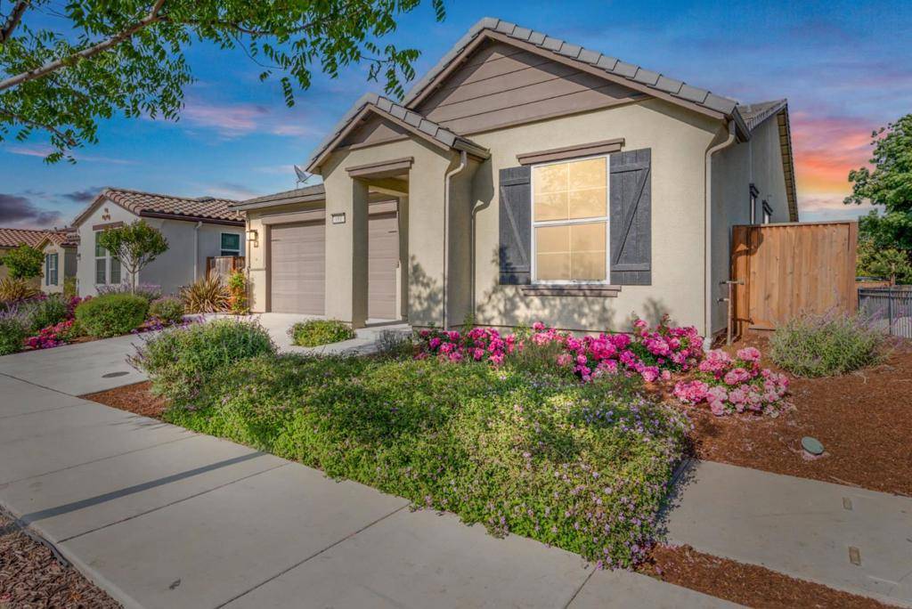 Hollister, CA 95023,681 Segovia DR