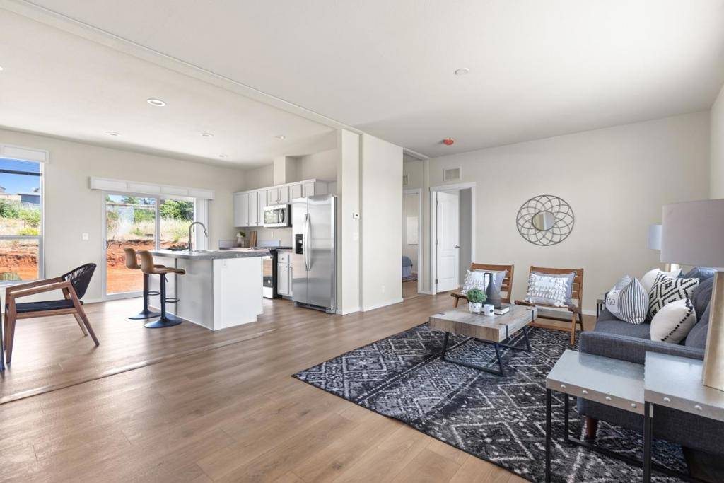 6070 Maxwell DR, Paradise, CA 95969