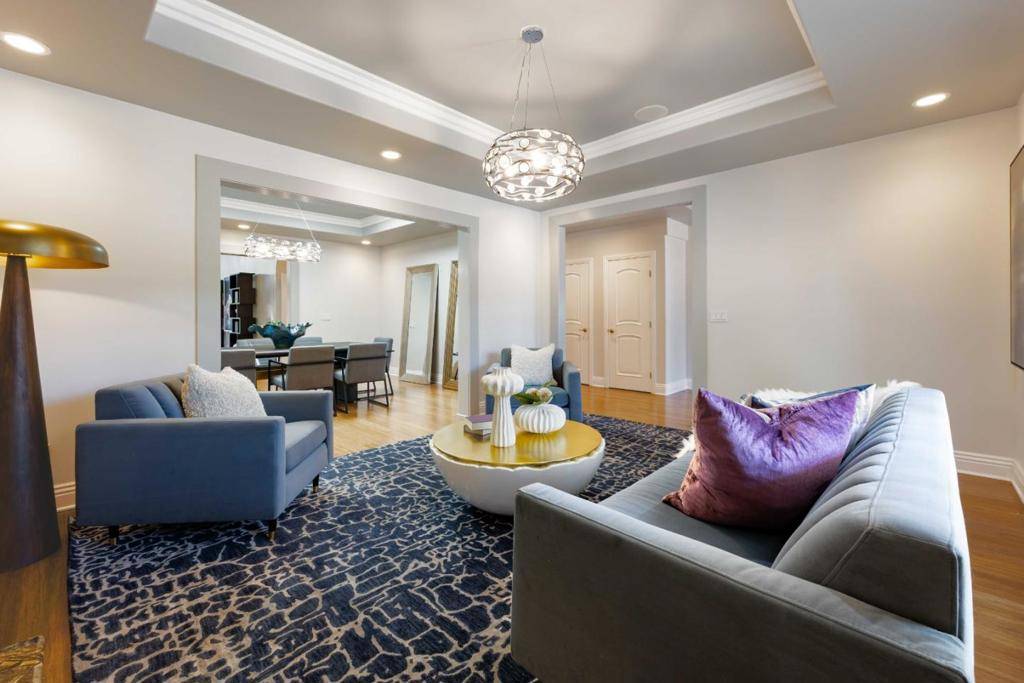 Los Altos, CA 94024,1320 Oakhurst AVE