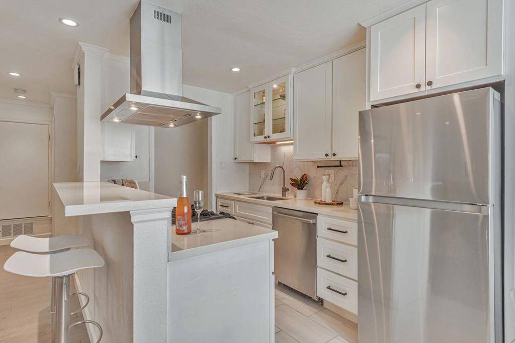 San Mateo, CA 94401,633 Highland AVE #2