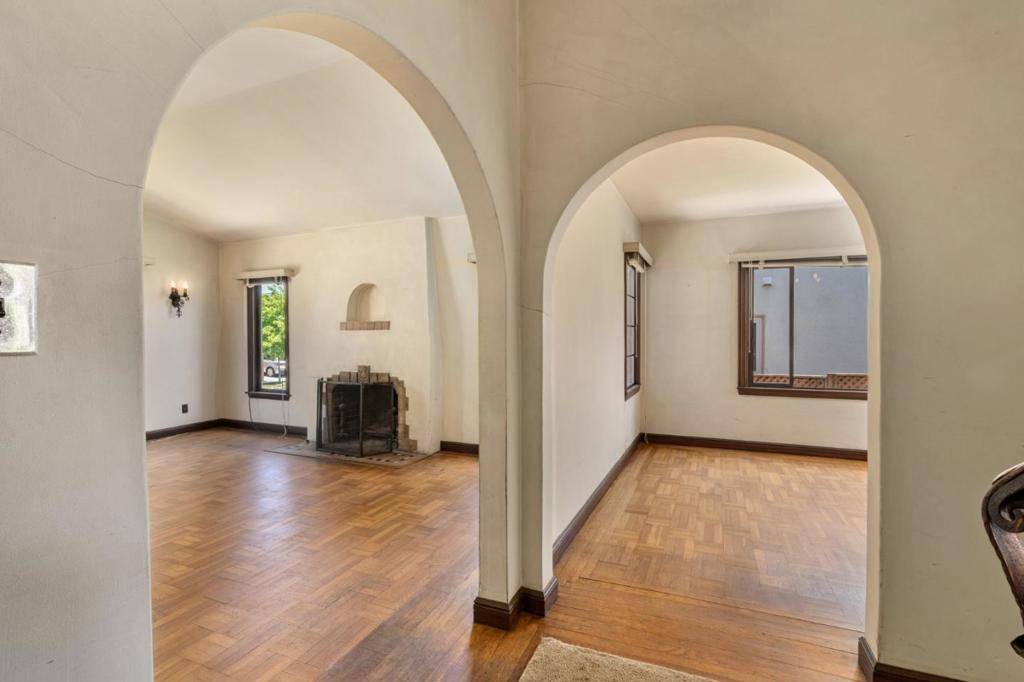 Burlingame, CA 94010,1317 Laguna AVE