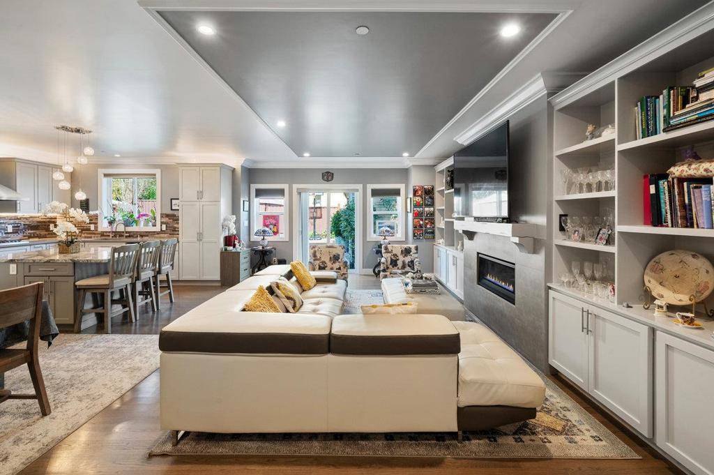 Sonoma, CA 95476,227 Theodor LN