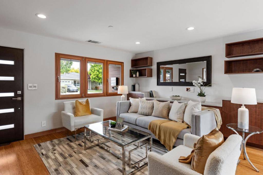 San Mateo, CA 94403,3921 Pasadena DR