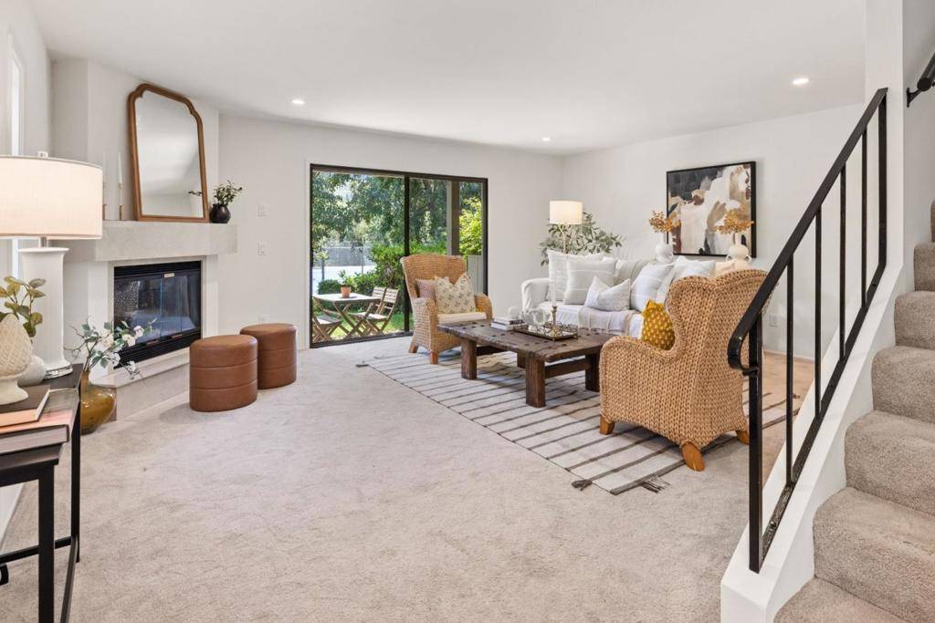 Carmel, CA 93923,3850 Rio RD #7