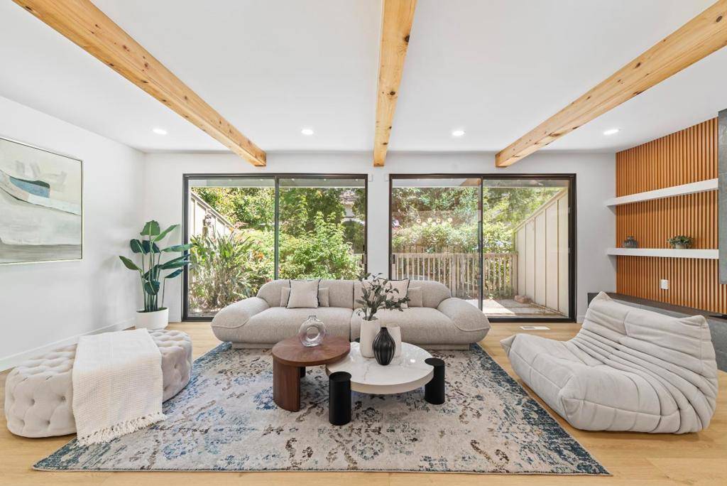Menlo Park, CA 94025,536 Sand Hill CIR