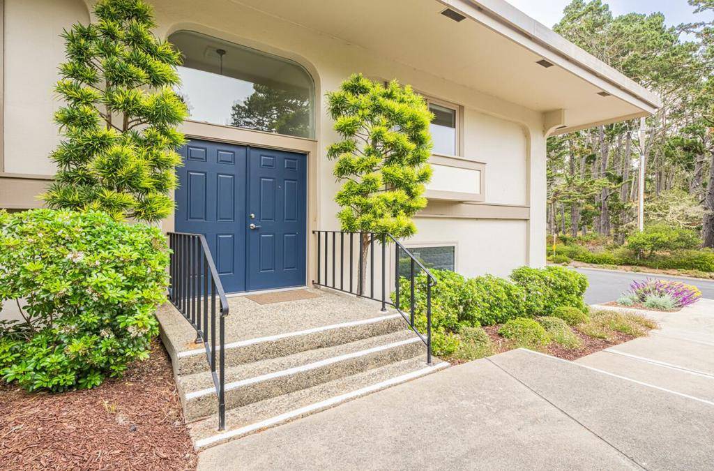 Monterey, CA 93940,60 Skyline Crest DR