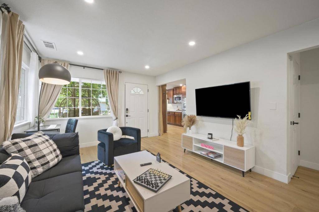 San Jose, CA 95127,10230 Griffith ST