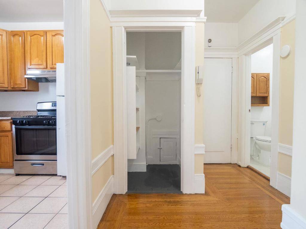 San Francisco, CA 94117,1850 Fulton ST #6