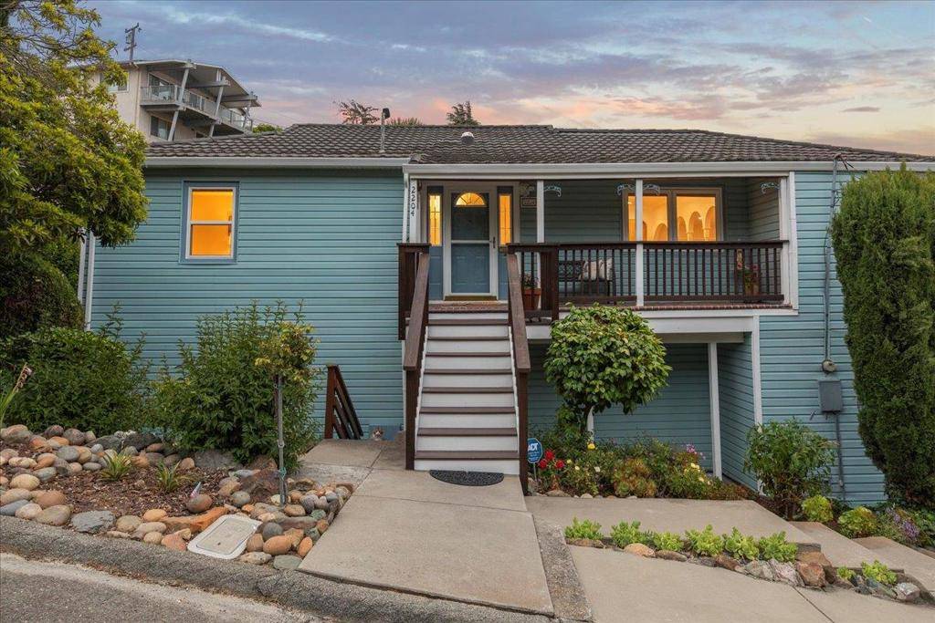 Castro Valley, CA 94546,2204 170th AVE