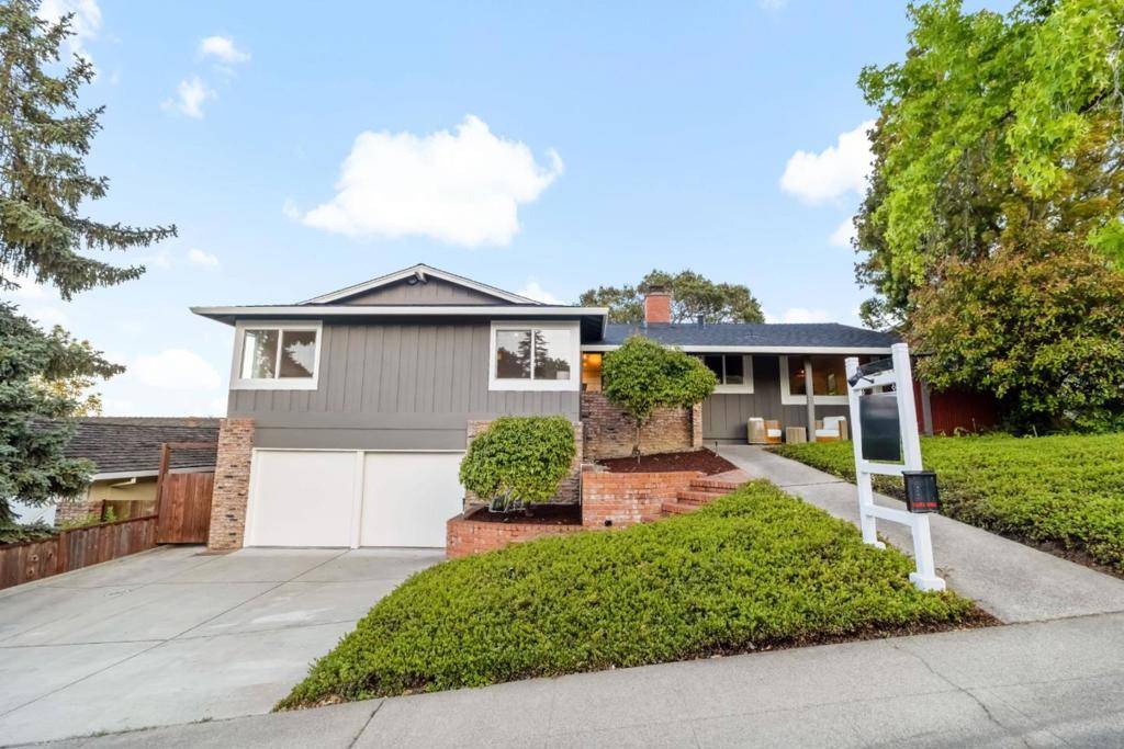 3831 Vineyard DR, Redwood City, CA 94061