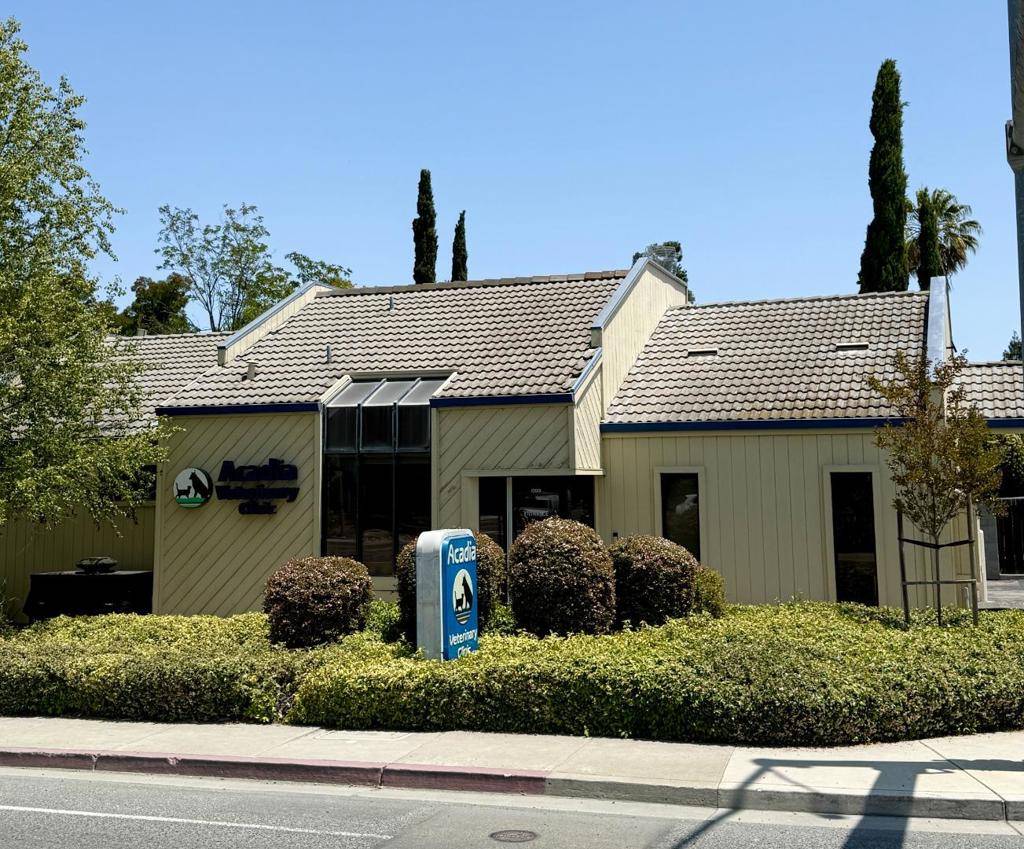 10012 N Foothill BLVD, Cupertino, CA 95014