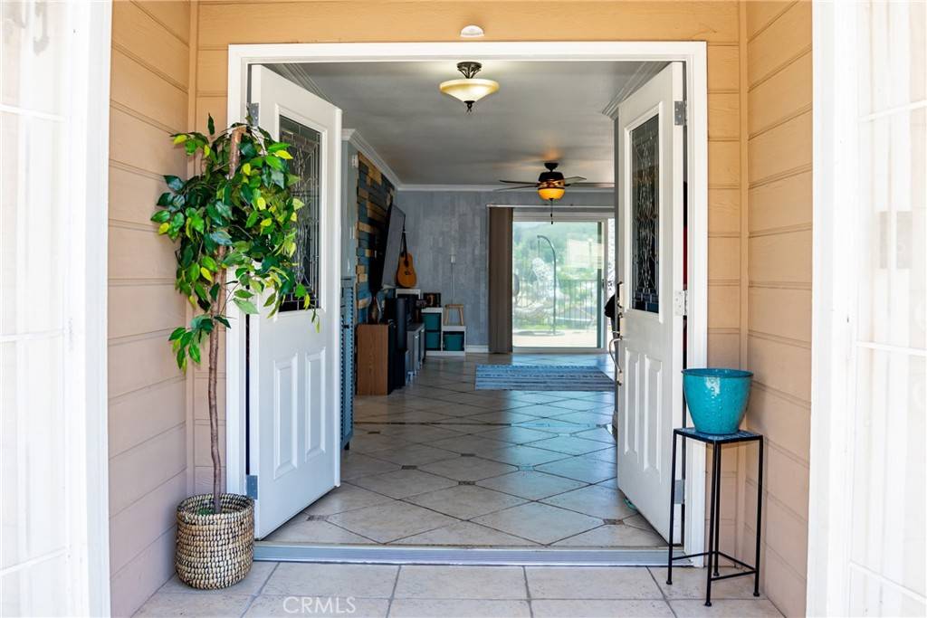 Lakeside, CA 92040,8861 1/2 Los Coches RD
