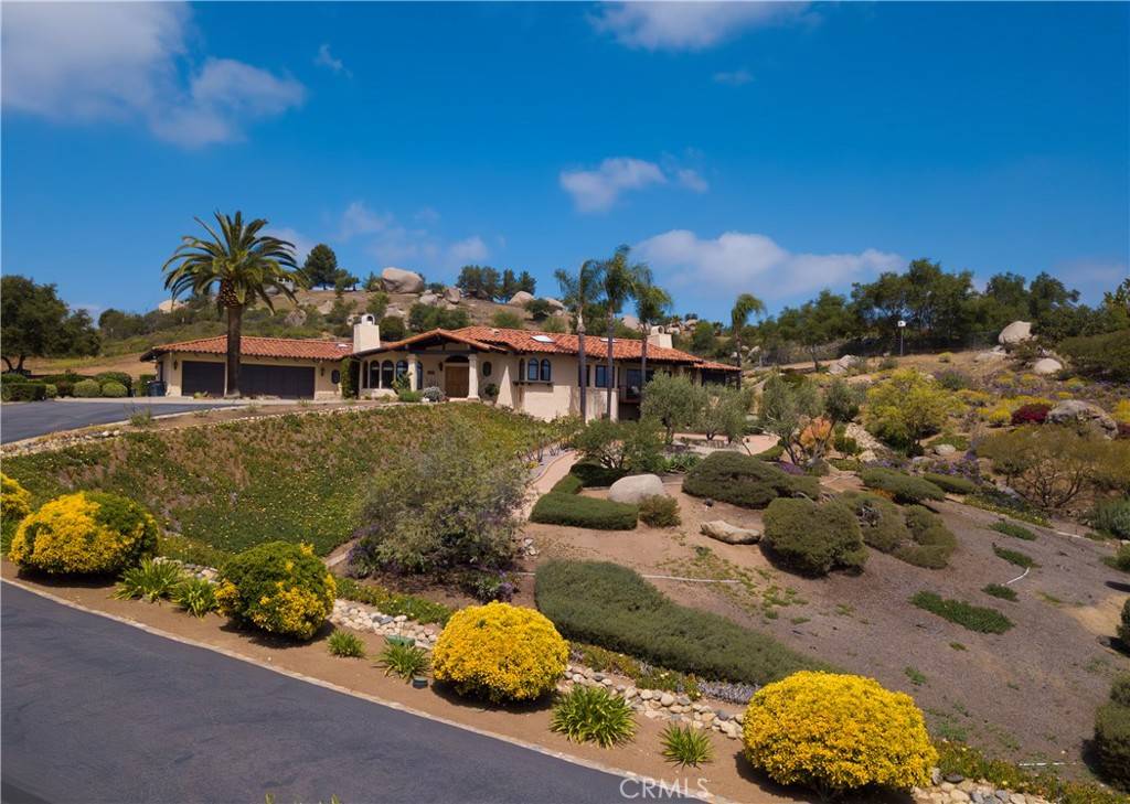 Escondido, CA 92026,28306 Crescent Hill WAY