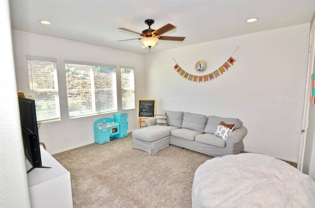 Fallbrook, CA 92028,3954 Lake Circle Dr