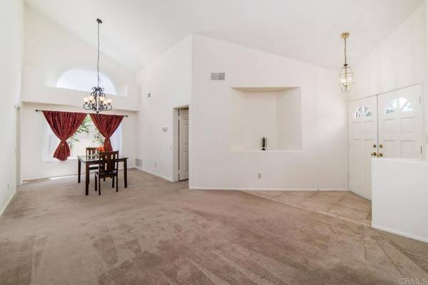 Vista, CA 92081,1408 Camara CT