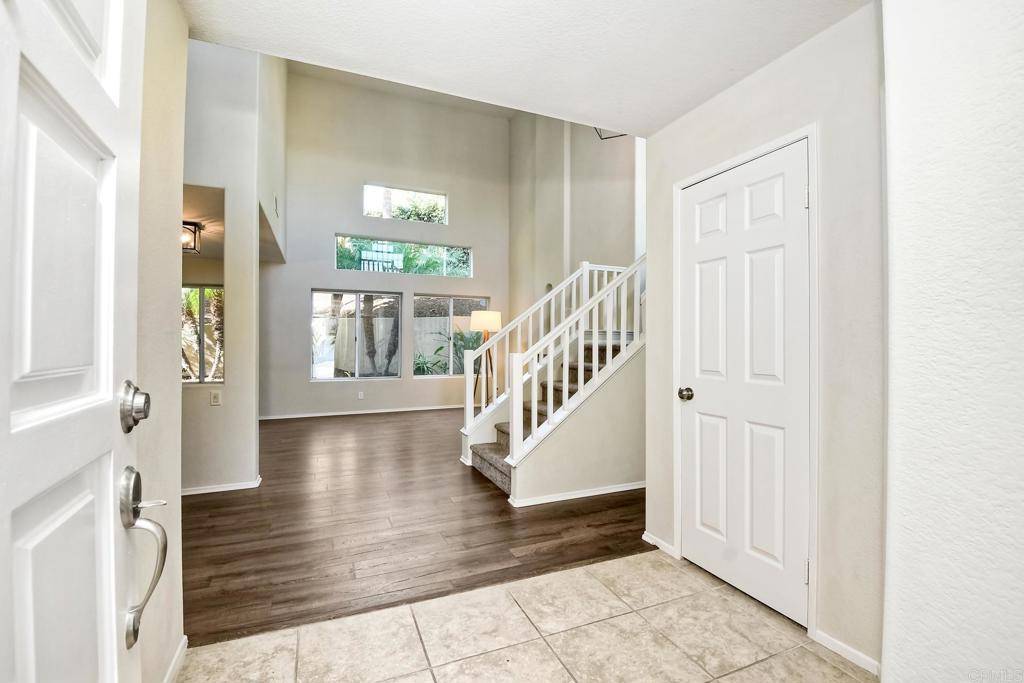 Carlsbad, CA 92009,3438 Corte Viejo