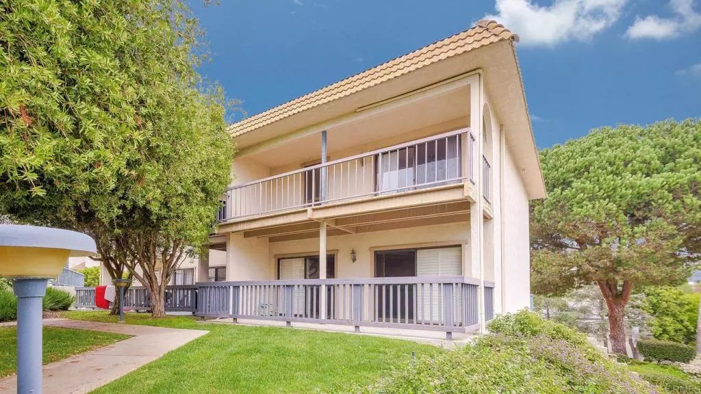 2385 Altisma #C, Carlsbad, CA 92009