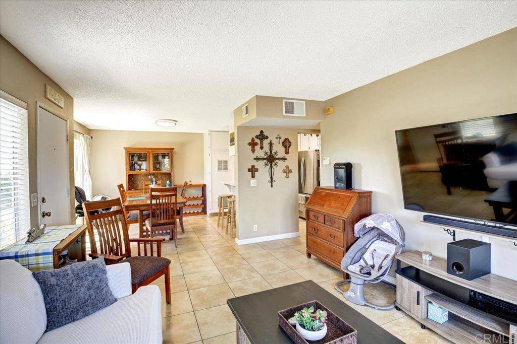 Vista, CA 92081,201 Diamond Way #122