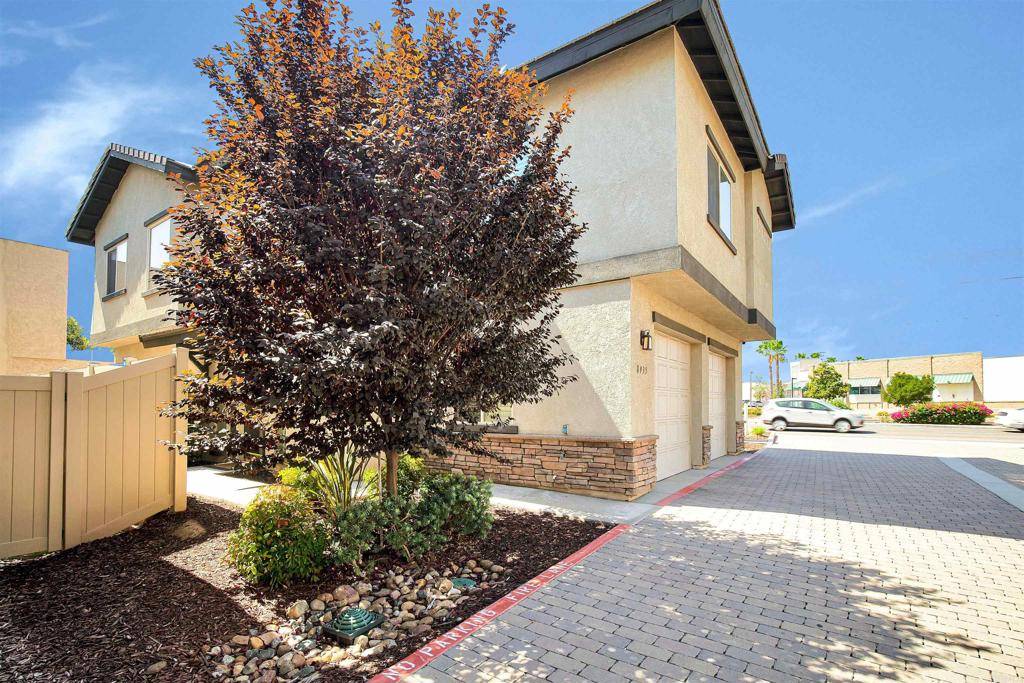8935 N Magnolia AVE, Santee, CA 92071