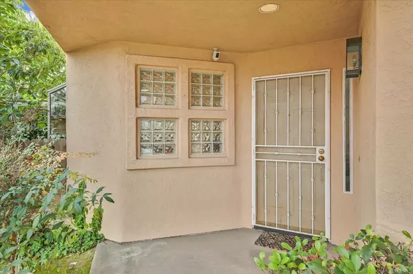 Oceanside, CA 92056,1664 Avenida Guillermo