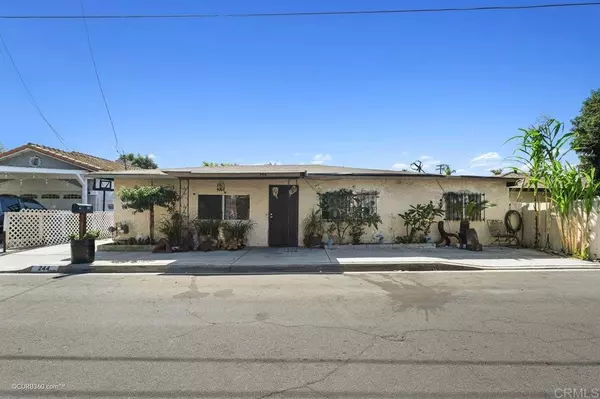 244 Avenida De La Plz, Vista, CA 92083