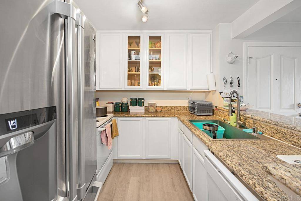 San Diego, CA 92120,7767 Margerum Ave #251
